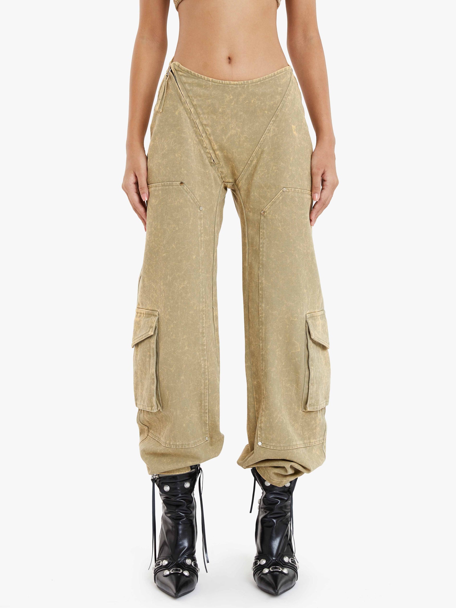 ザロウ　Rulo pants ザロウ Rulo pants